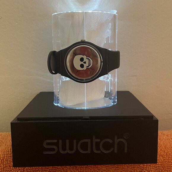 2010 Swatch • Limited Edition Gents *GZ225S YOU STOP YOU DIE* #605/777. NEW!